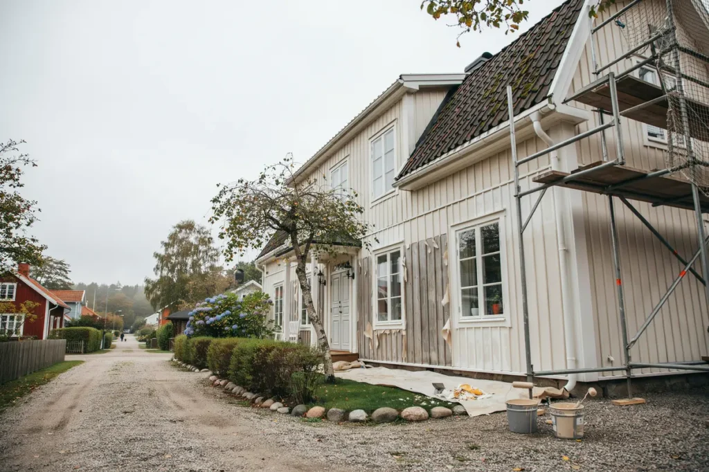 m la om huset utv ndigt r tt f rarbete f rgval och b sta tiden f r ett h llbart resultat